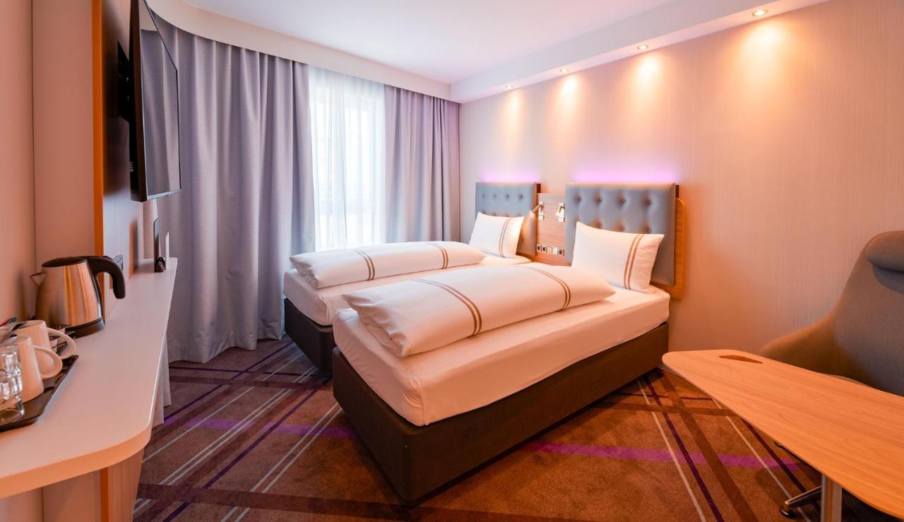Premier Inn Mannheim City Centre Bagian luar foto