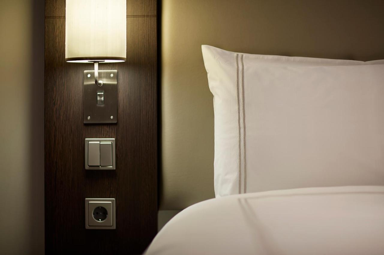 Premier Inn Mannheim City Centre Bagian luar foto