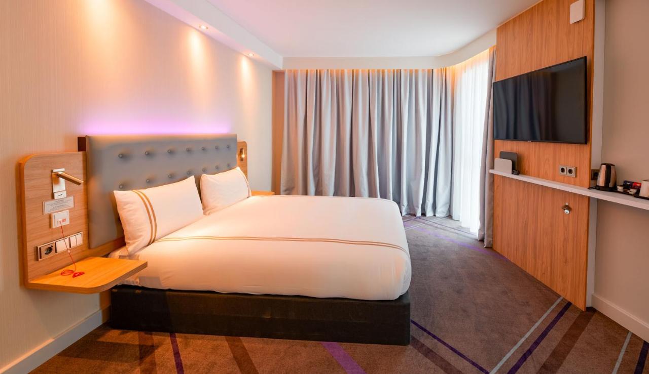 Premier Inn Mannheim City Centre Bagian luar foto