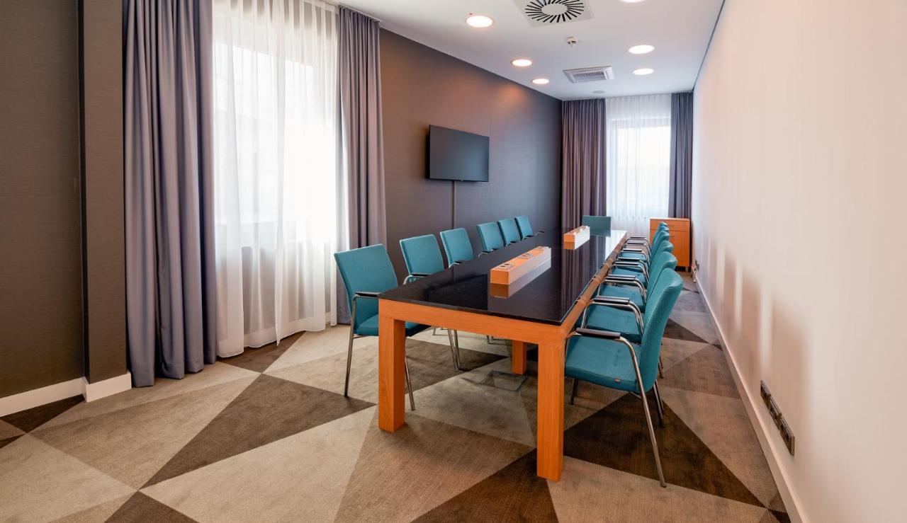 Premier Inn Mannheim City Centre Bagian luar foto