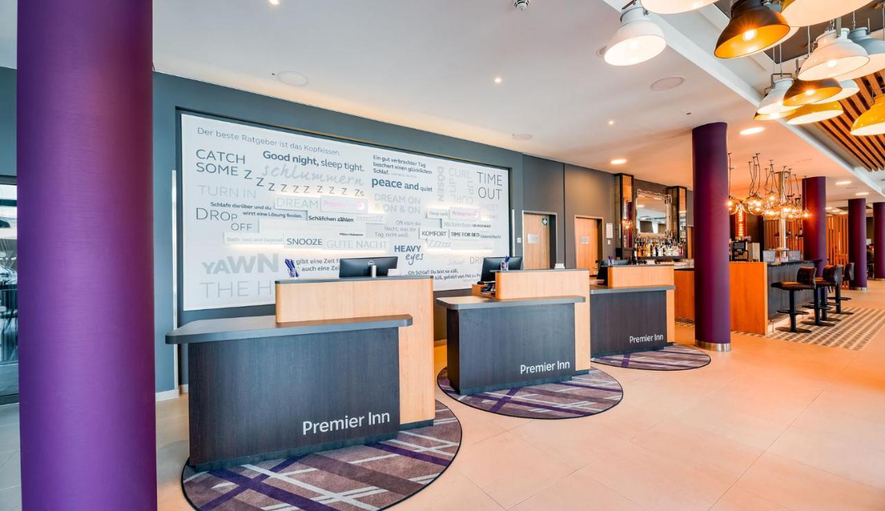 Premier Inn Mannheim City Centre Bagian luar foto